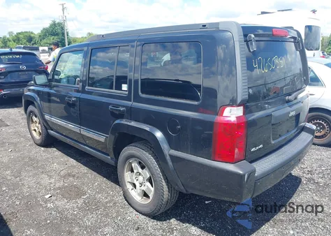 2010 Jeep Commander Sport z USA, uszkodzony, nr VIN 1J4RG4GK6AC112734